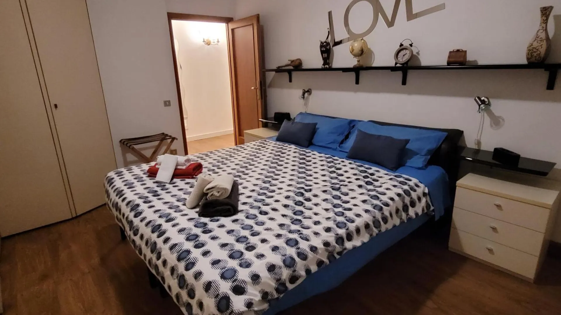 Firenze Home Away - Pape'S Cozy Apartment, Near Airport - 14 Min From City Center-10 Minutes Walk From The Baker Hughes 0*, Florence Italy