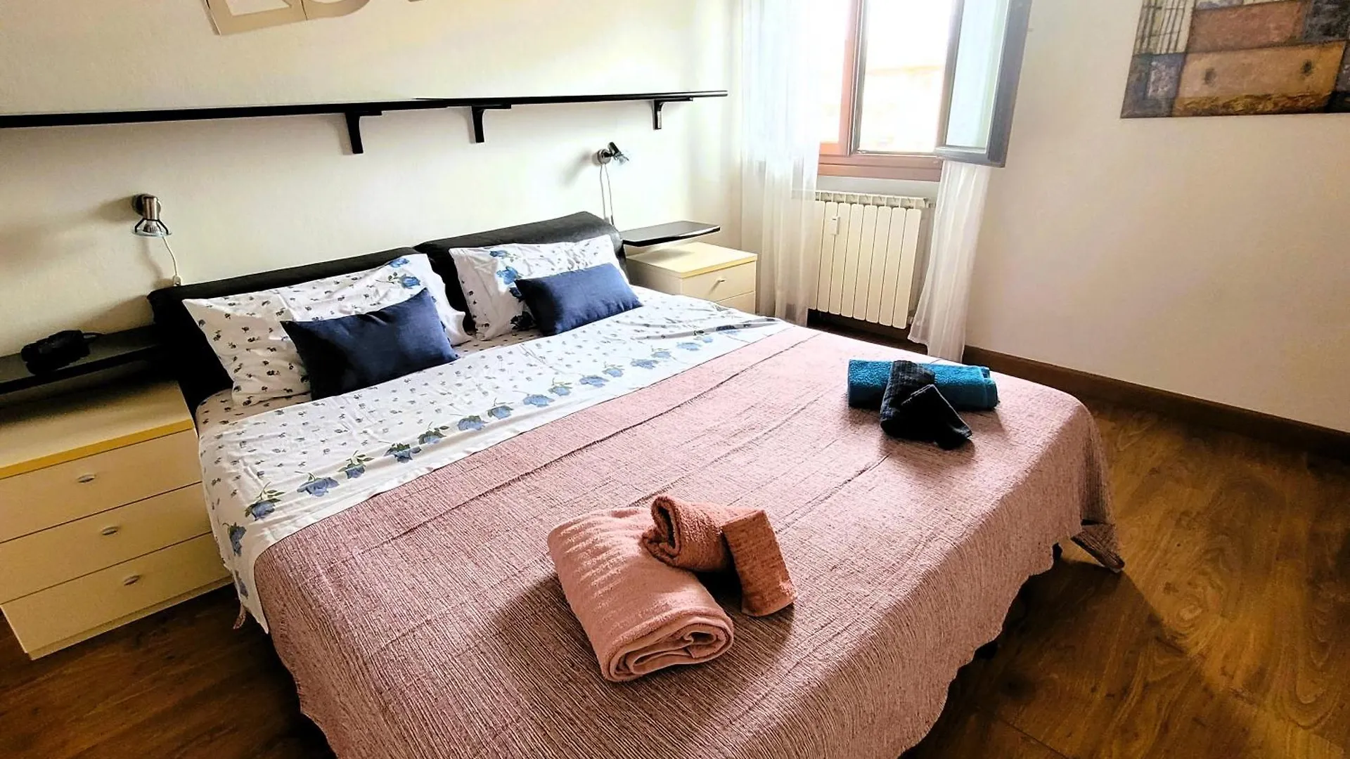 Apartment Firenze Home Away - Pape'S Cozy Apartment, Near Airport - 14 Min From City Center-10 Minutes Walk From The Baker Hughes Italy